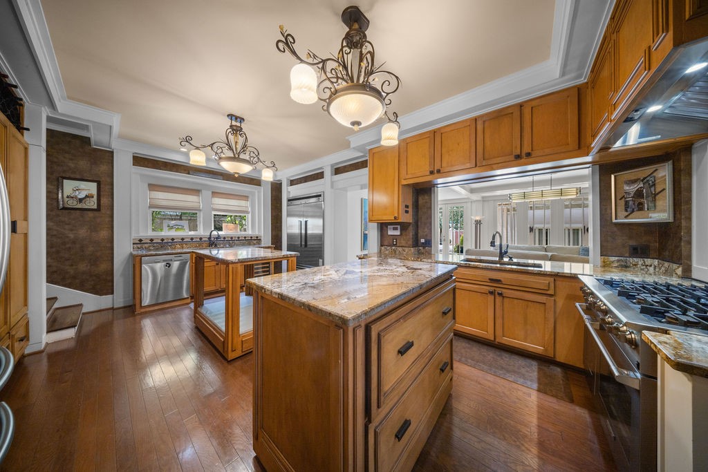 5617 Swiss Avenue Dallas TX 75214