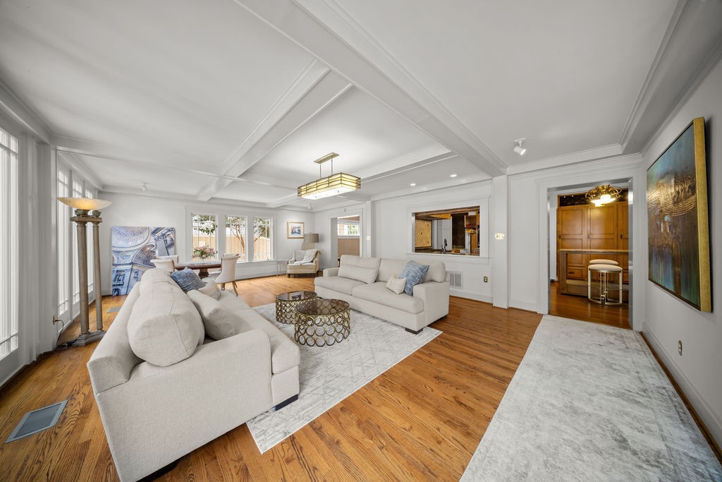 5617 Swiss Avenue Dallas TX 75214