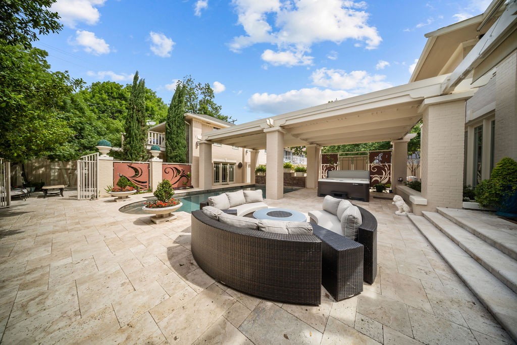 5617 Swiss Avenue Dallas TX 75214
