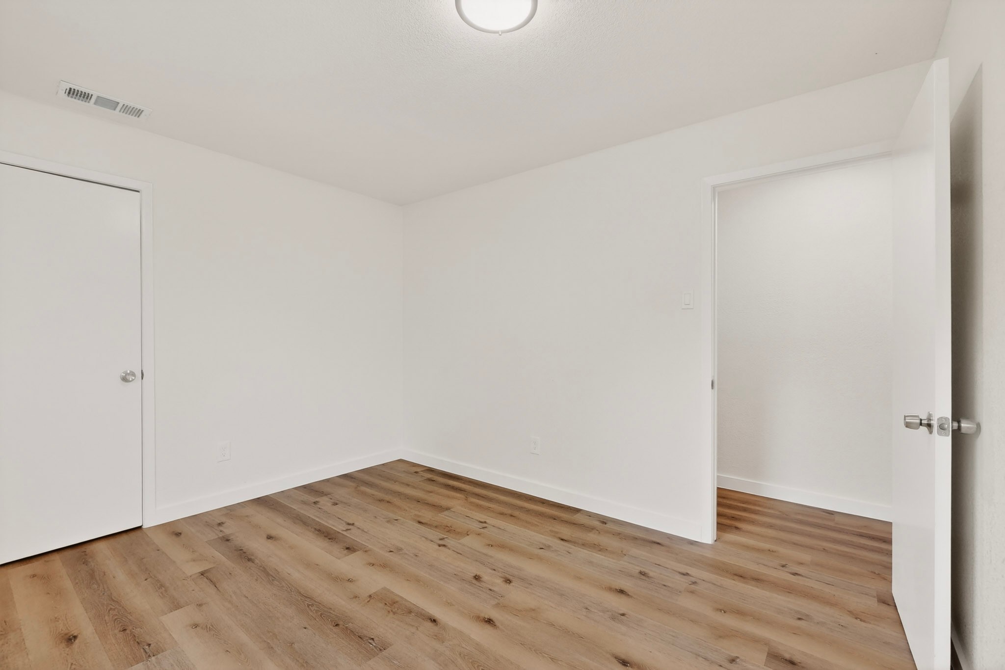 6323 Harmony Lane Dallas TX 75241