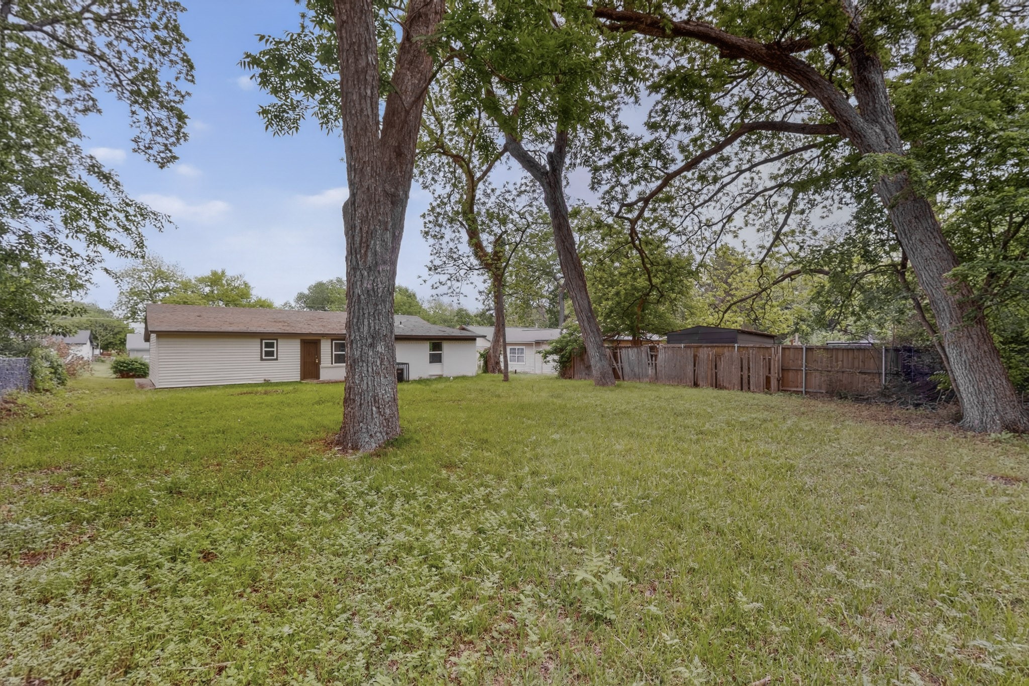 6323 Harmony Lane Dallas TX 75241