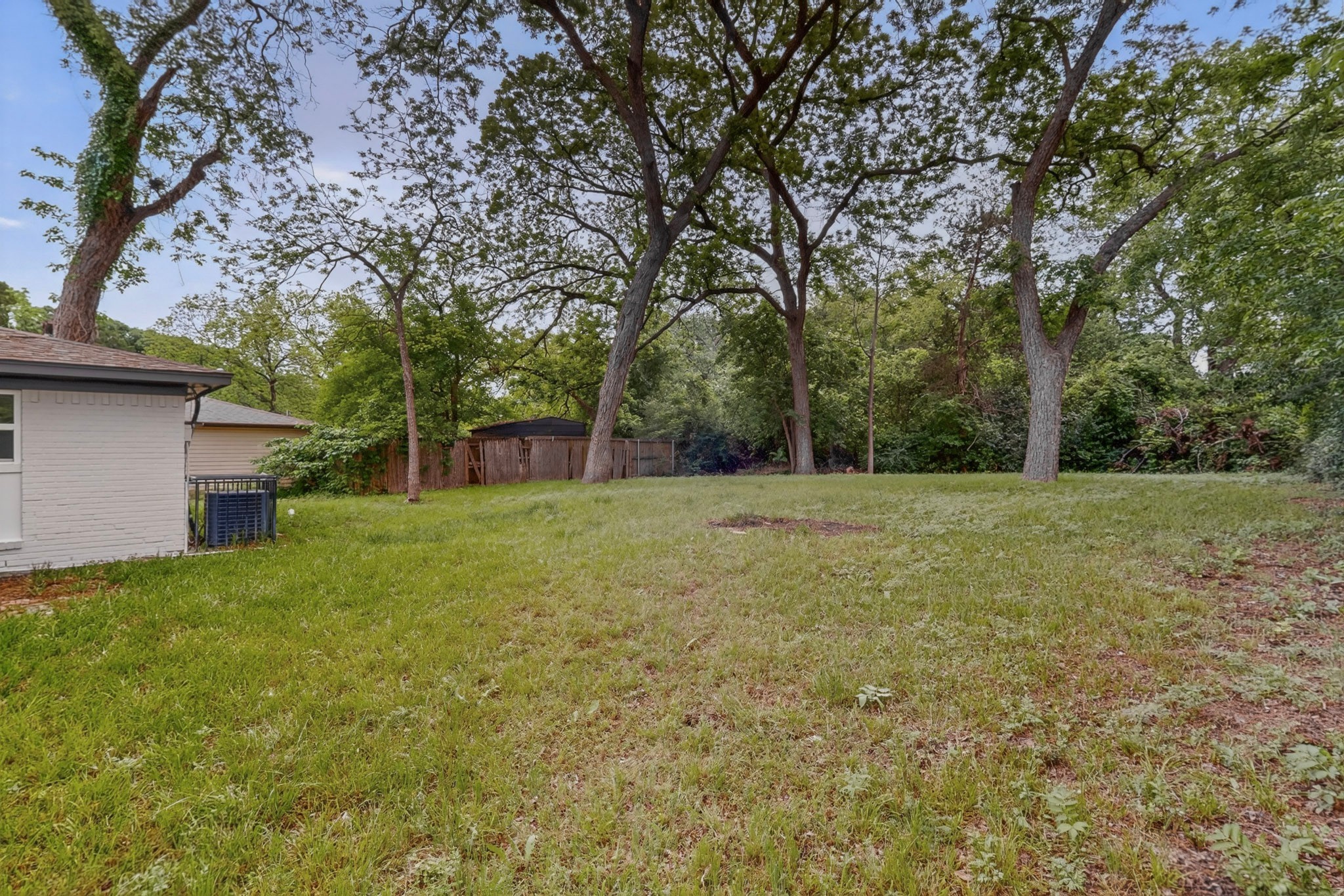 6323 Harmony Lane Dallas TX 75241