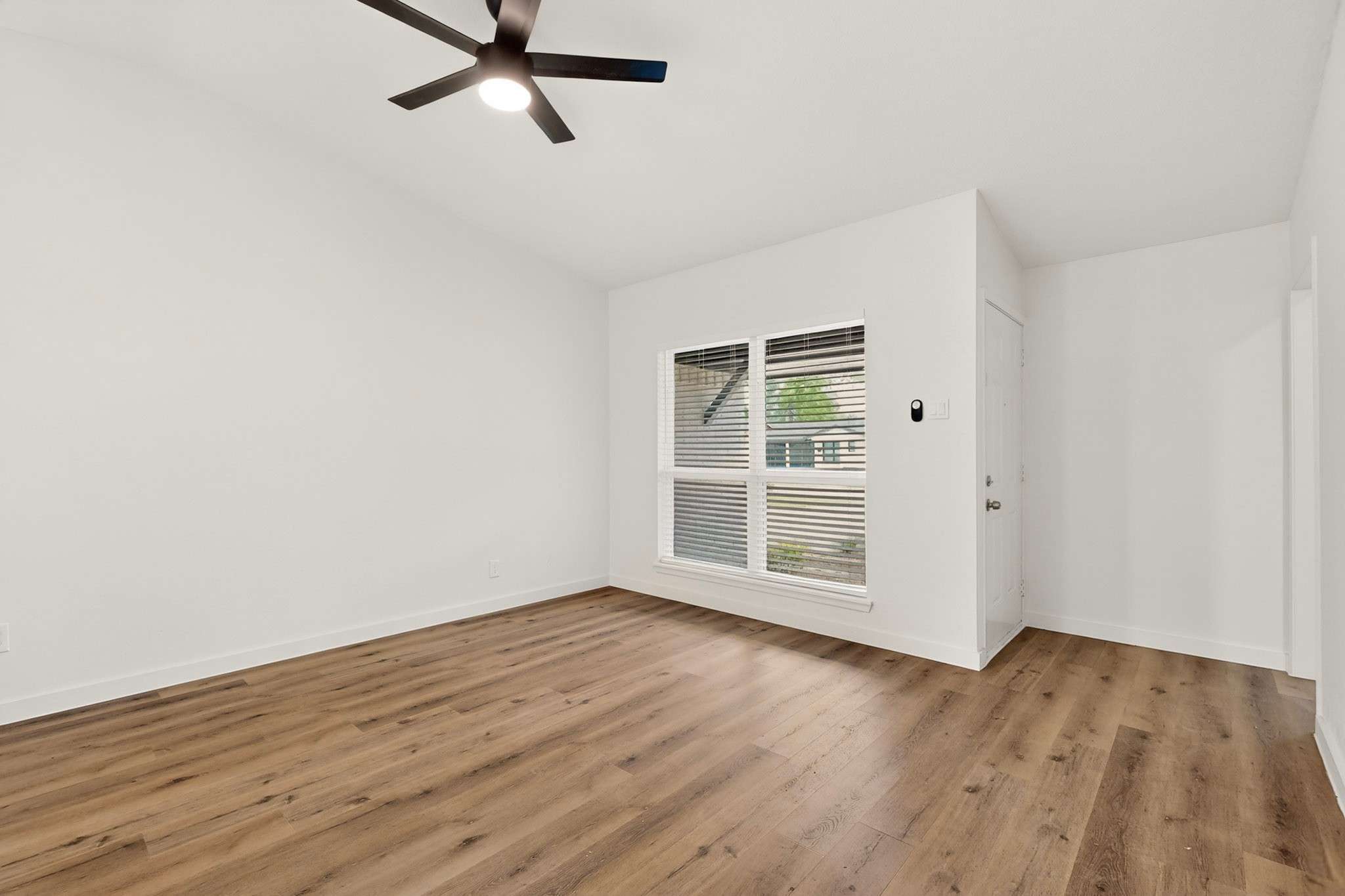 6323 Harmony Lane Dallas TX 75241