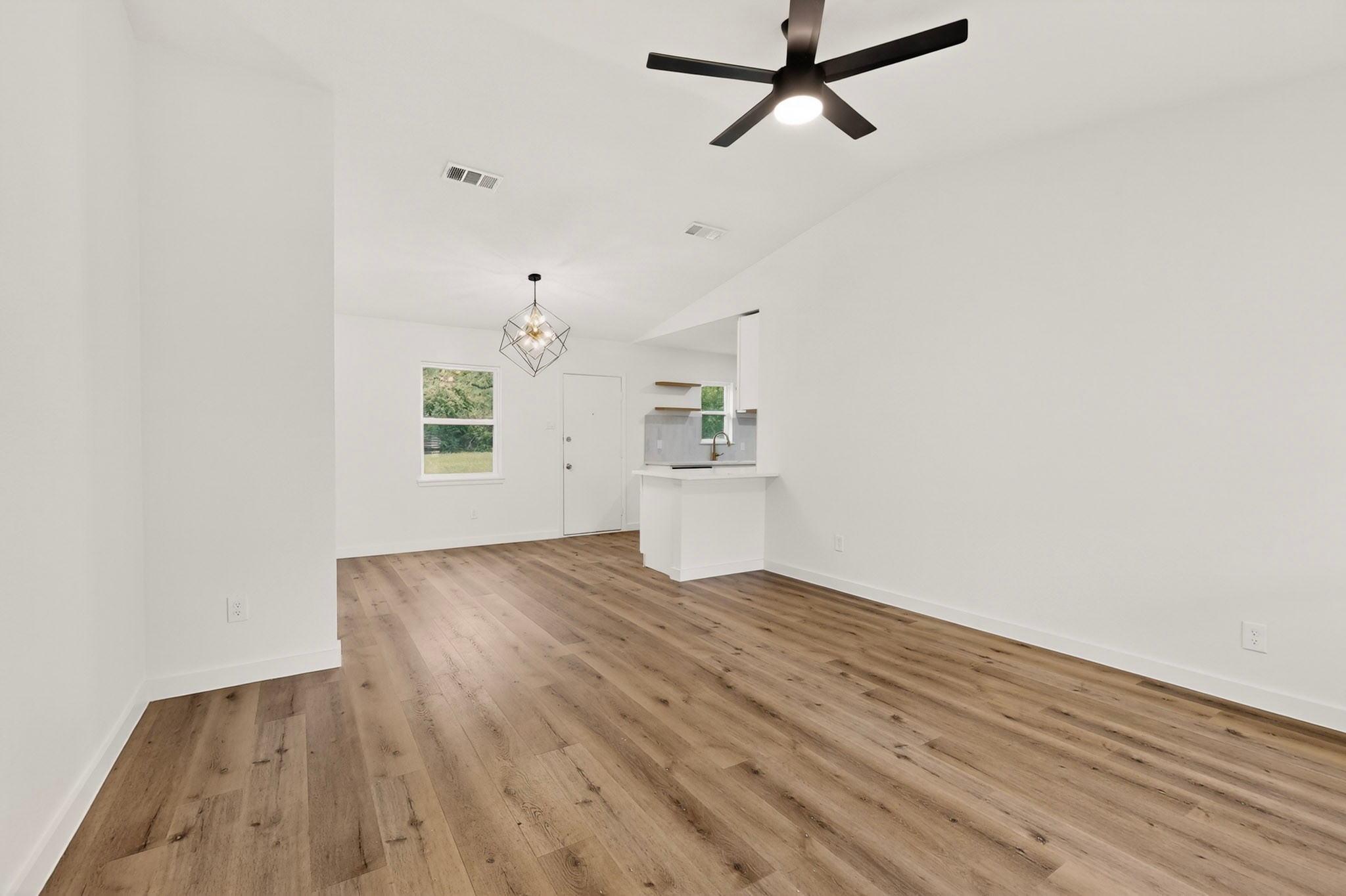6323 Harmony Lane Dallas TX 75241