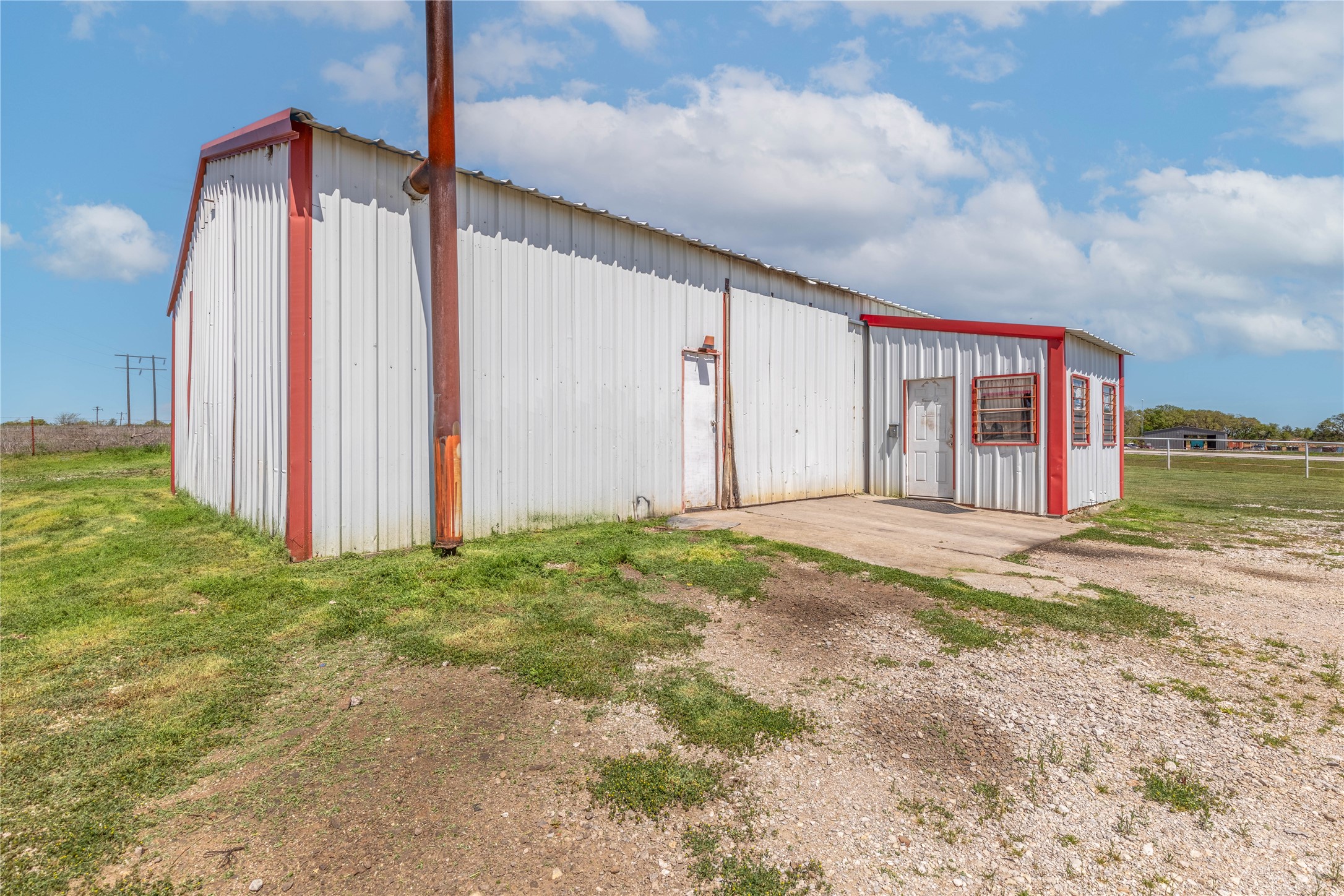 6819 Us Highway 287 South Access Road Bowie TX 76230