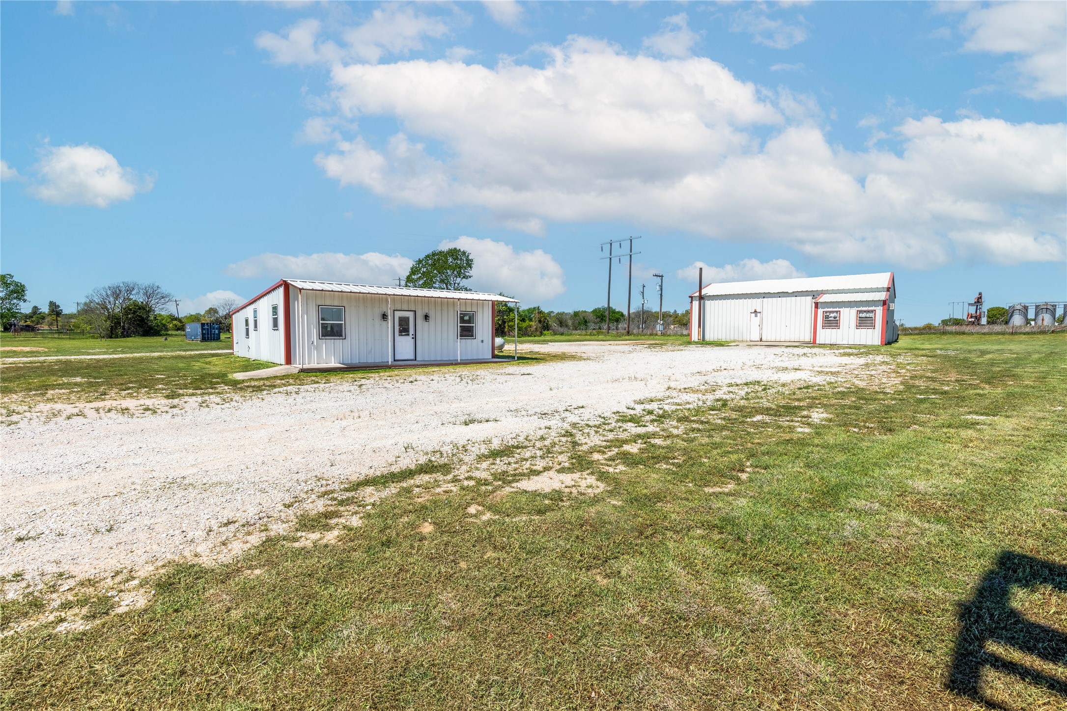 6819 Us Highway 287 South Access Road Bowie TX 76230