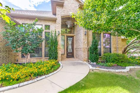 124 Cliffside Drive N Burleson TX 76028