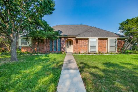 2310 Club Meadow Drive Garland TX 75041