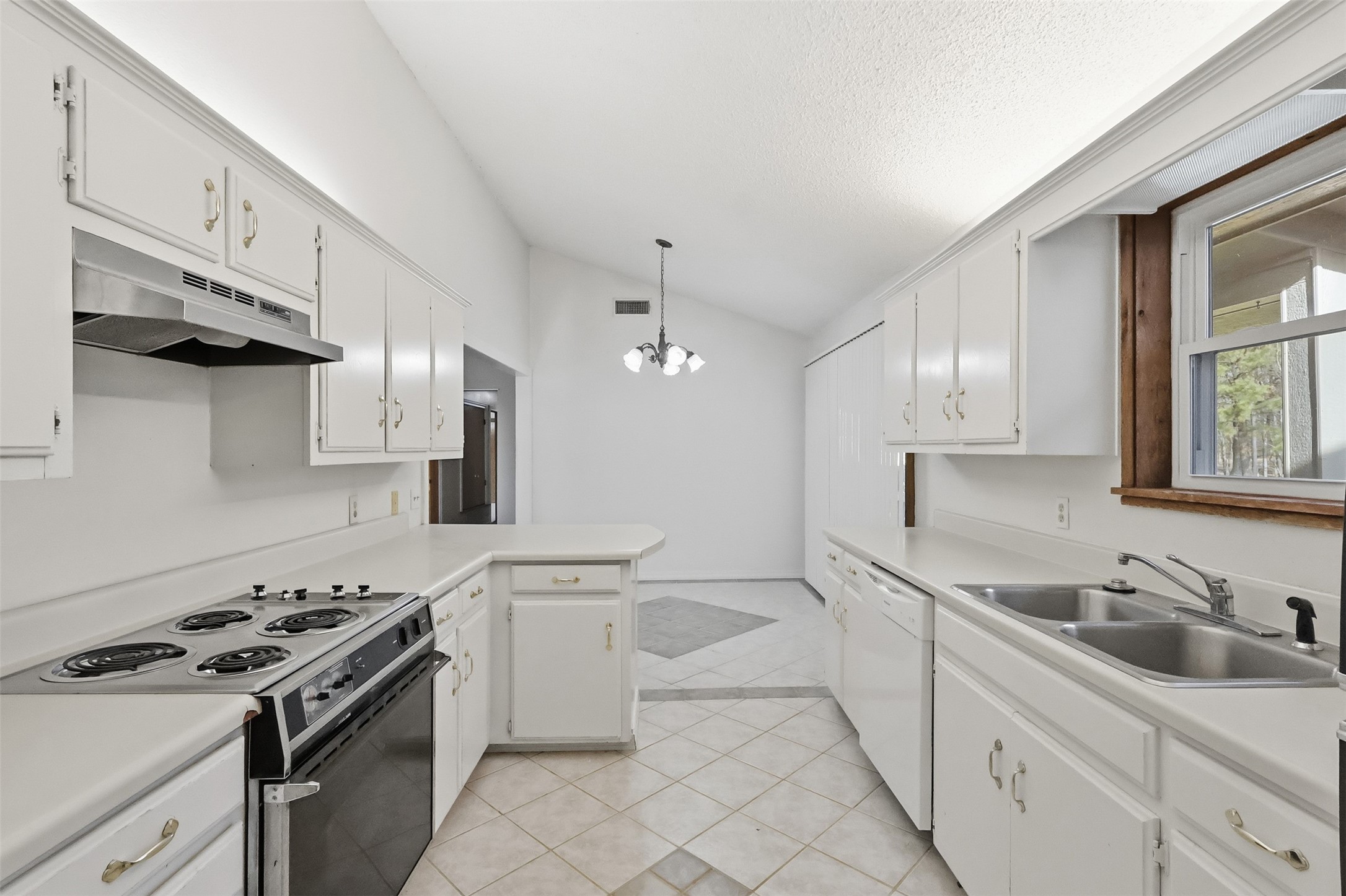 132 Cr 2933 Pittsburg TX 75686