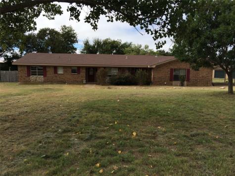 137 Private Road 1111 Stephenville TX 76401