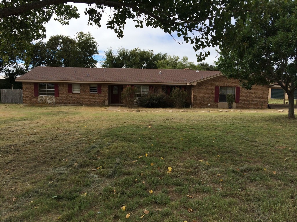137 Private Road 1111 Stephenville TX 76401