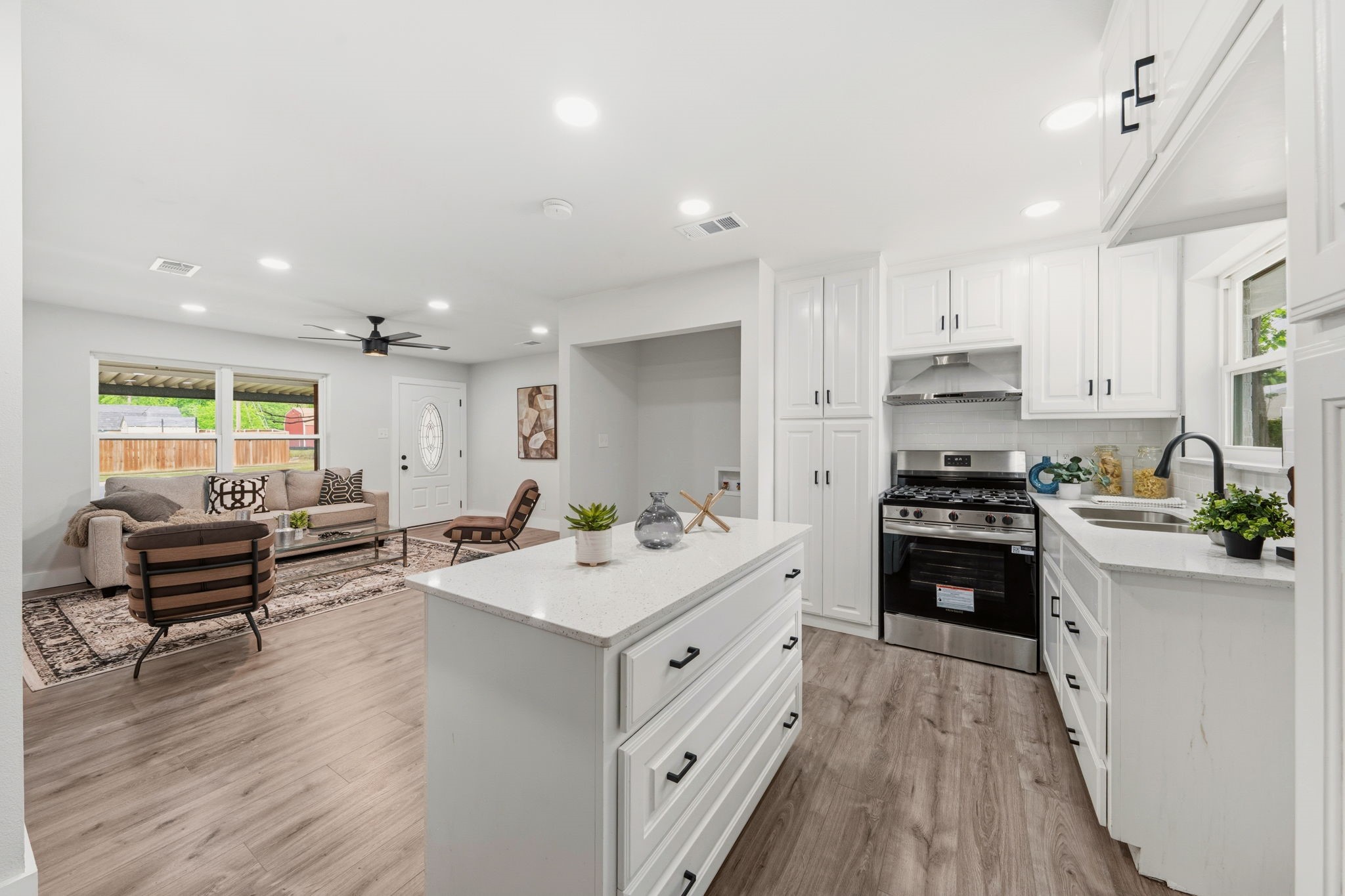 1831 Lee Street Mesquite TX 75149