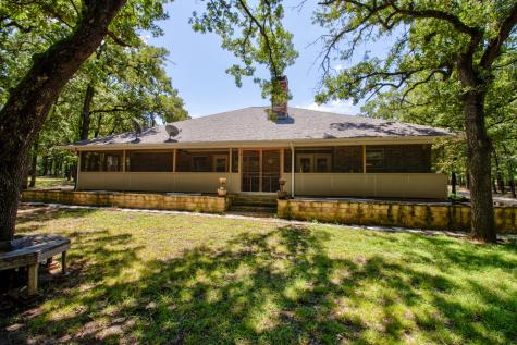 203 Eastern Valley Lane Whitesboro TX 76273