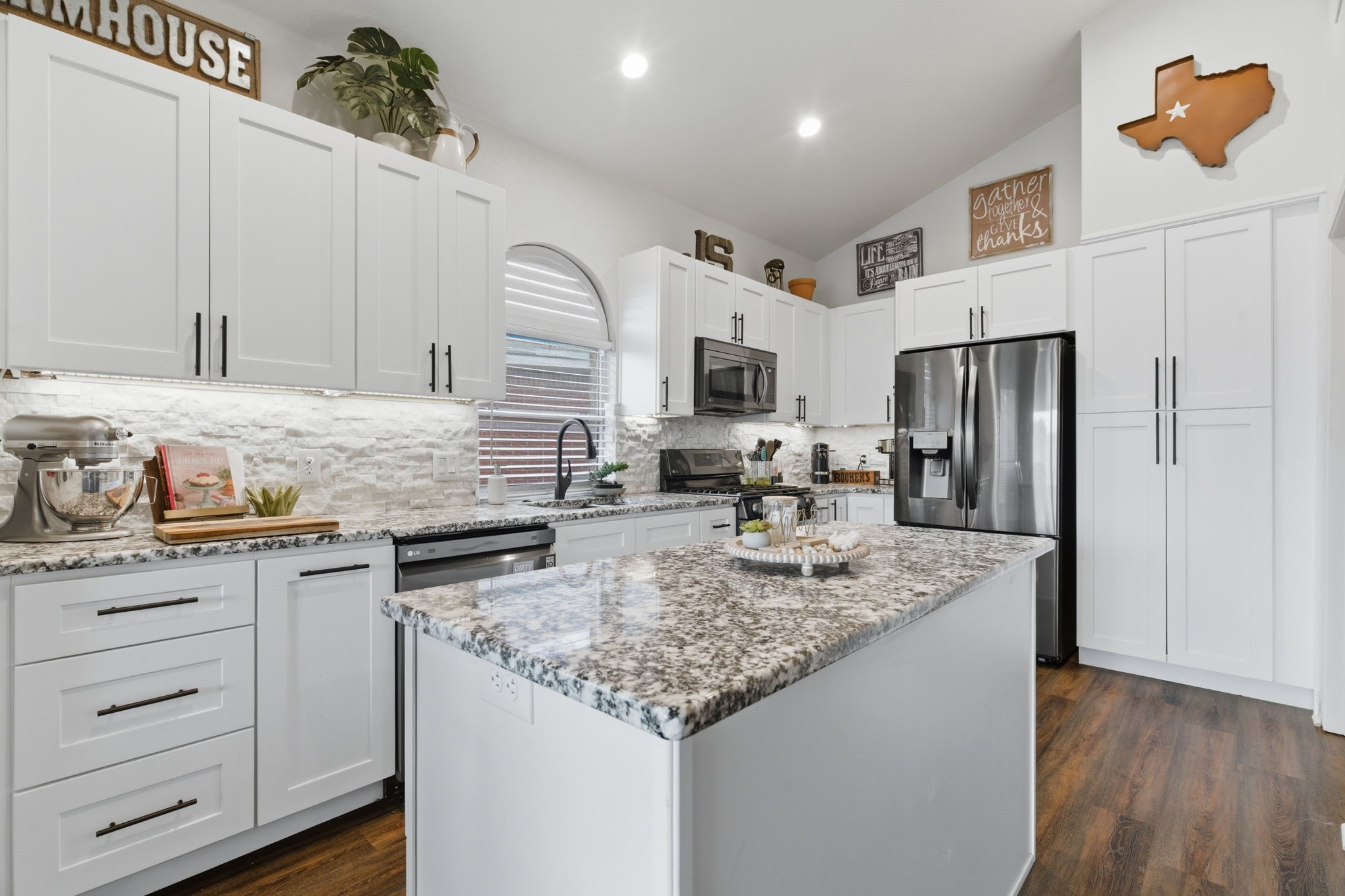 10056 Bull Run Fort Worth TX 76177