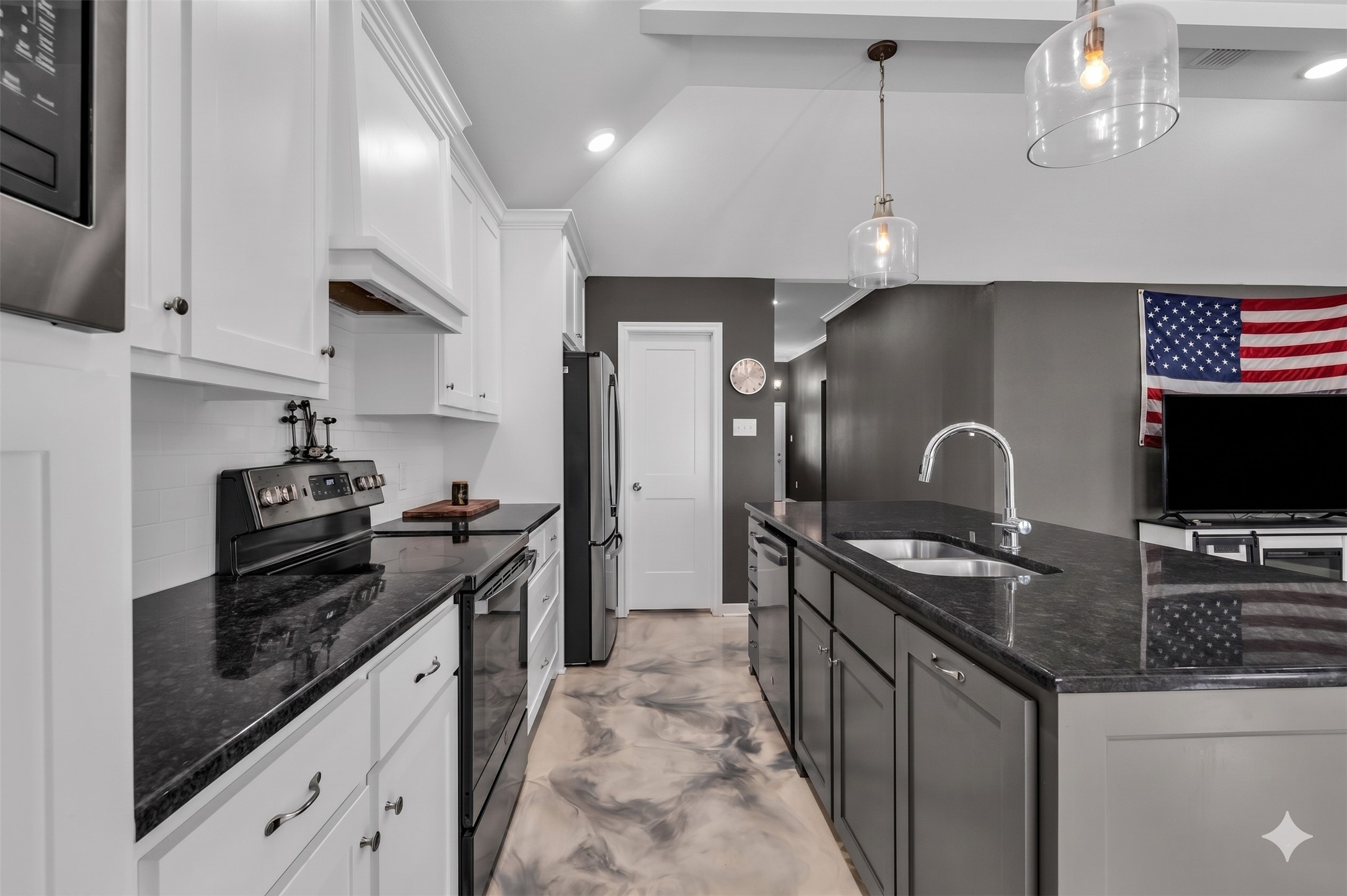 412 Travis Drive Mcgregor TX 76657