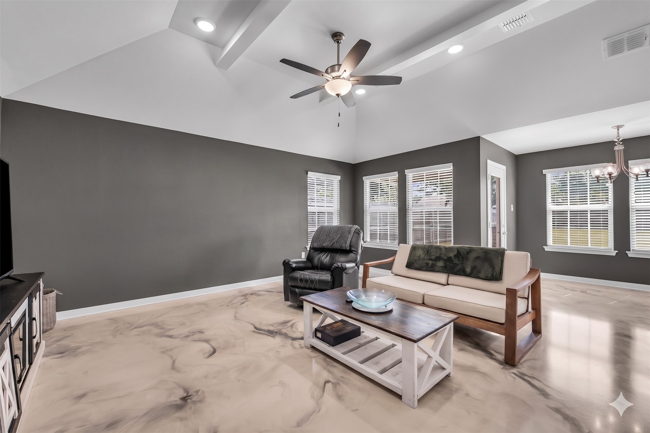 412 Travis Drive Mcgregor TX 76657