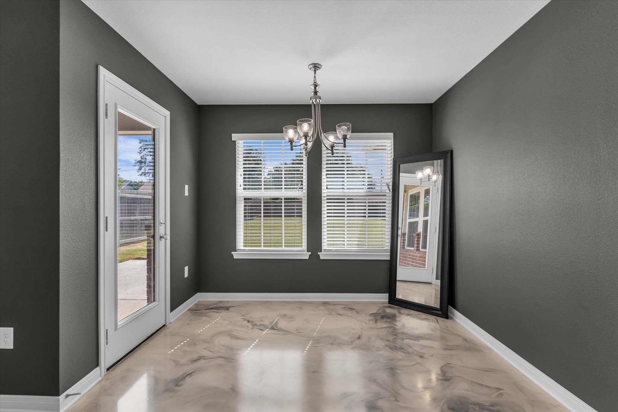 412 Travis Drive Mcgregor TX 76657