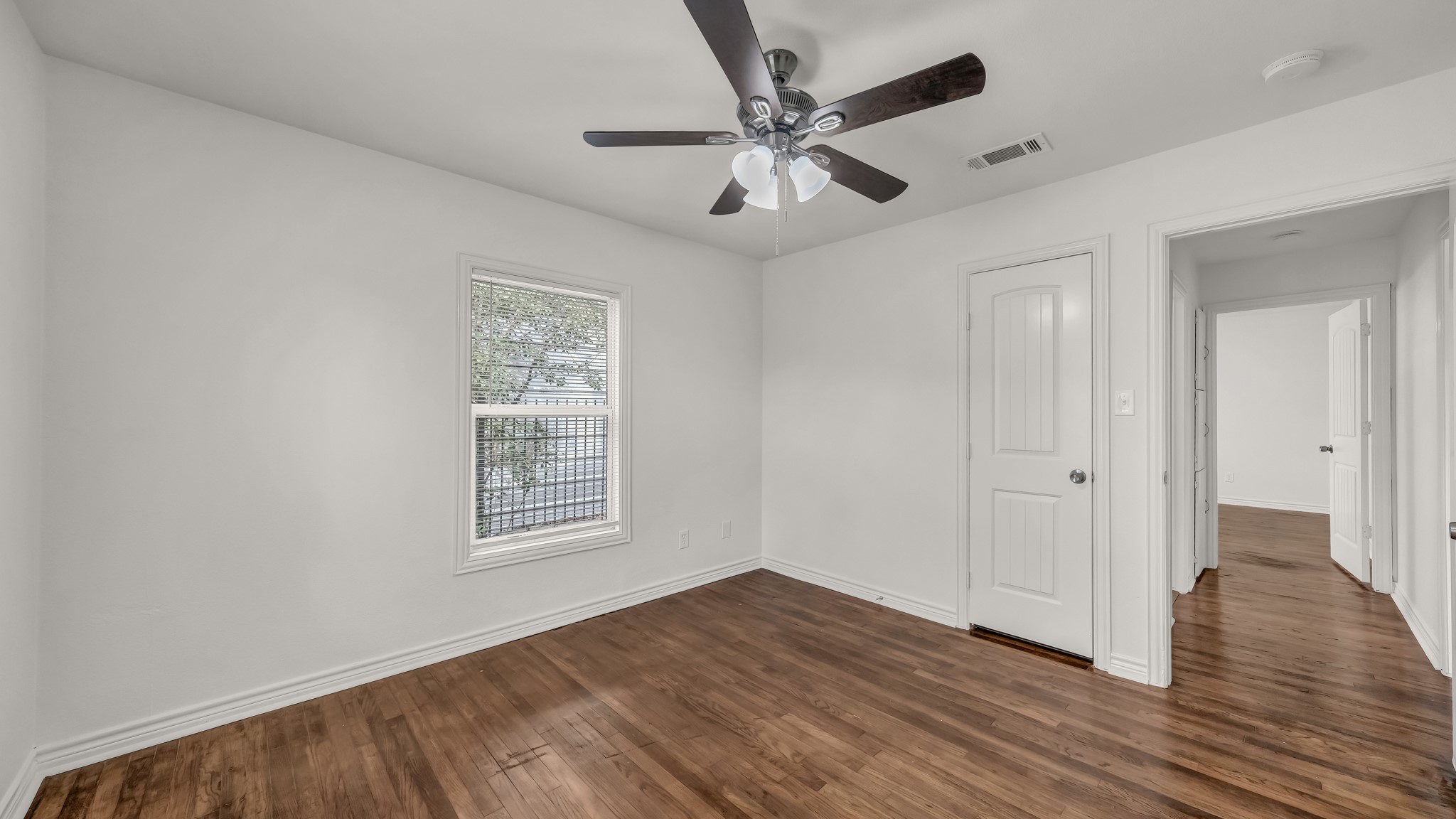 3521 Kenwood Avenue Fort Worth TX 76116