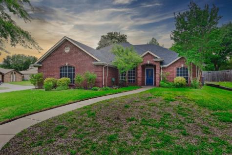 6 Hastings Court Mansfield TX 76063