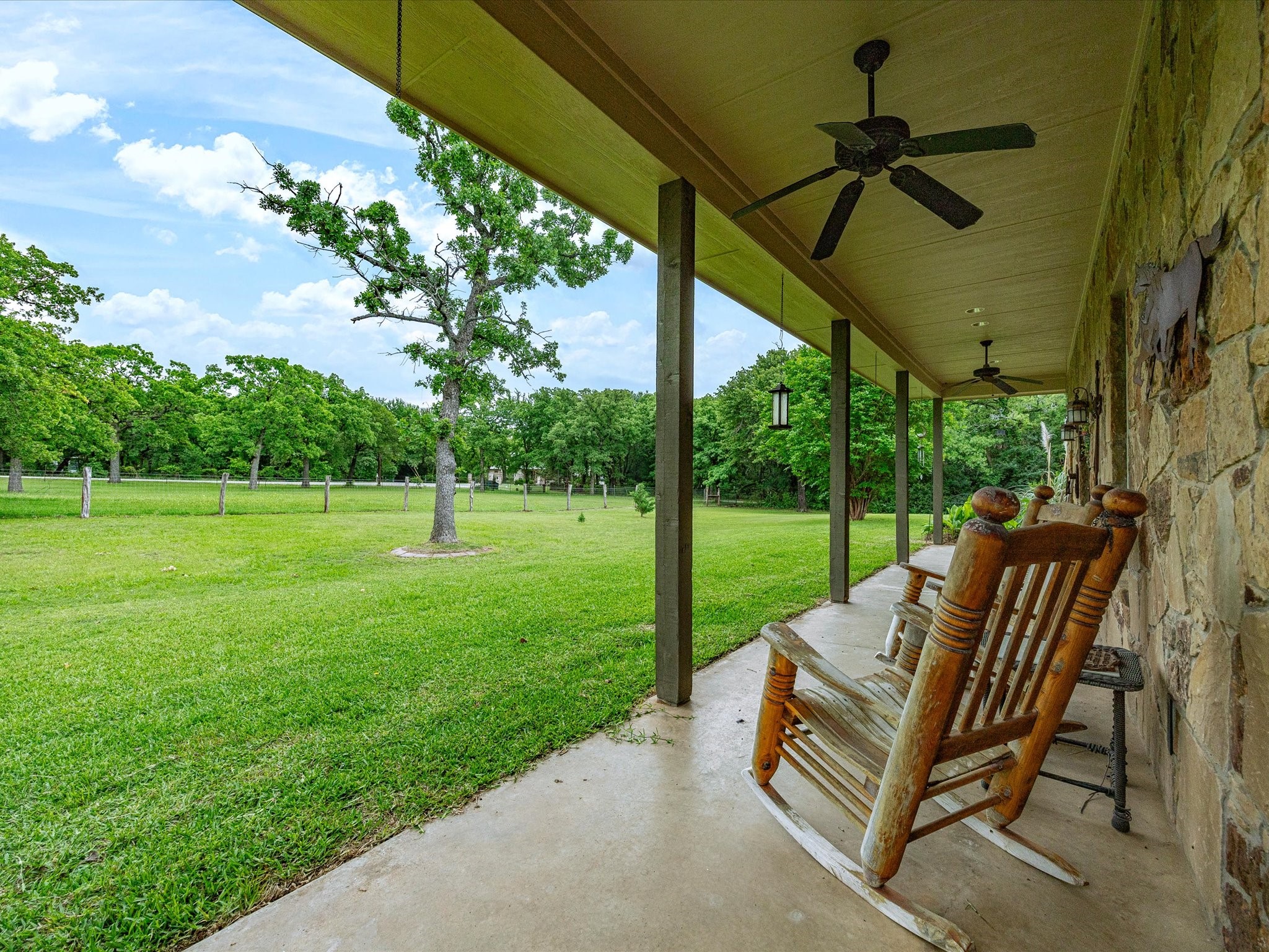 426 County Road 3435 Paradise TX 76073