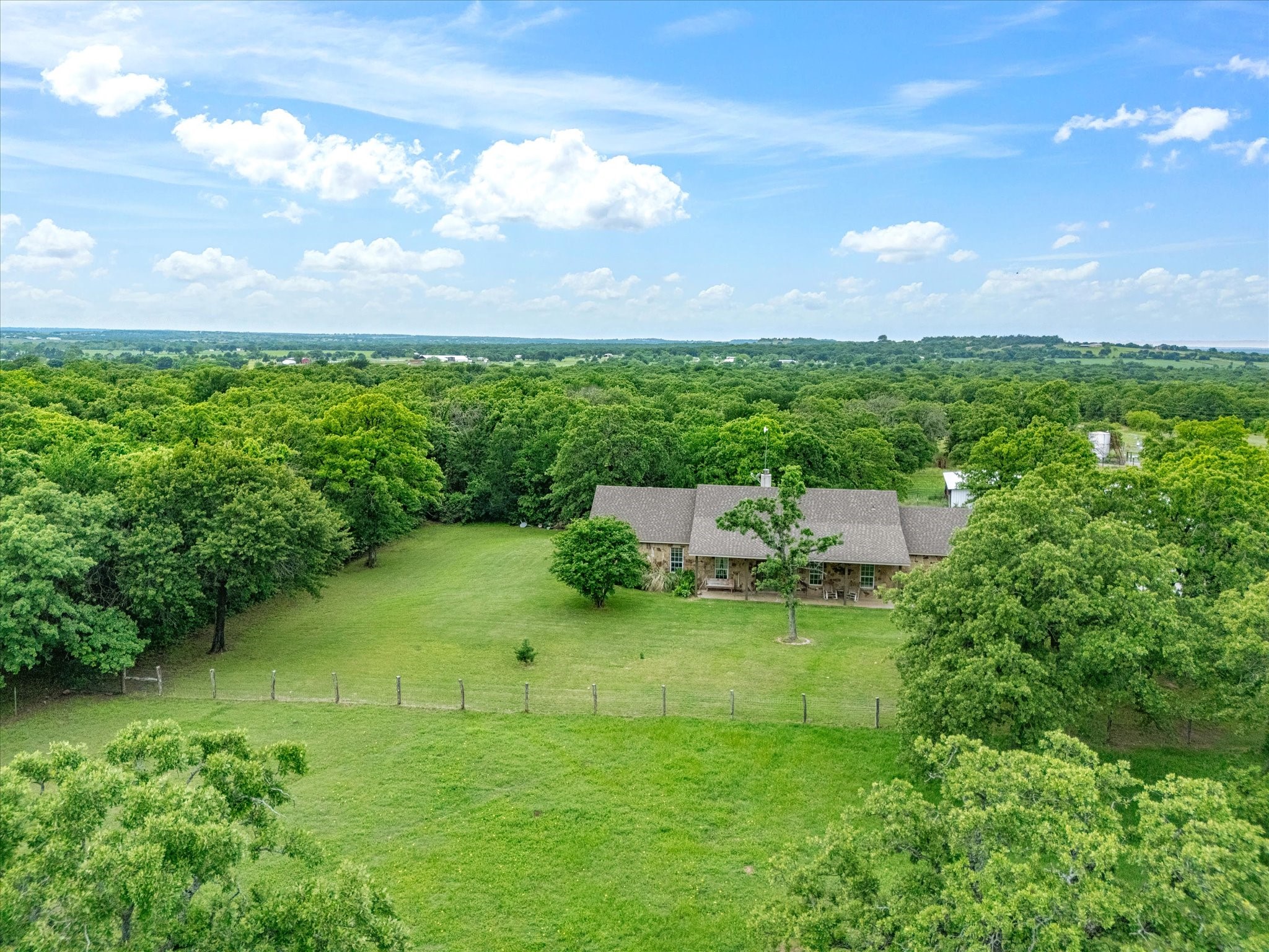 426 County Road 3435 Paradise TX 76073