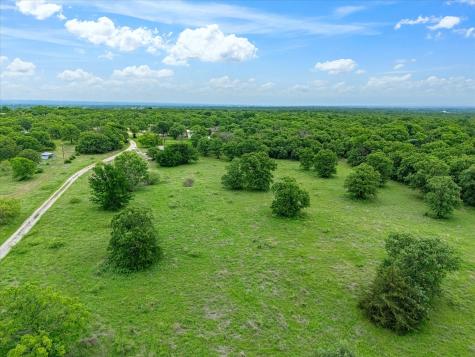 426 County Road 3435 Paradise TX 76073