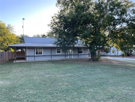 208 N Stadium Drive Alvord TX 76225