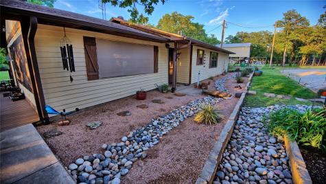 858 Ford Road Bowie TX 76230