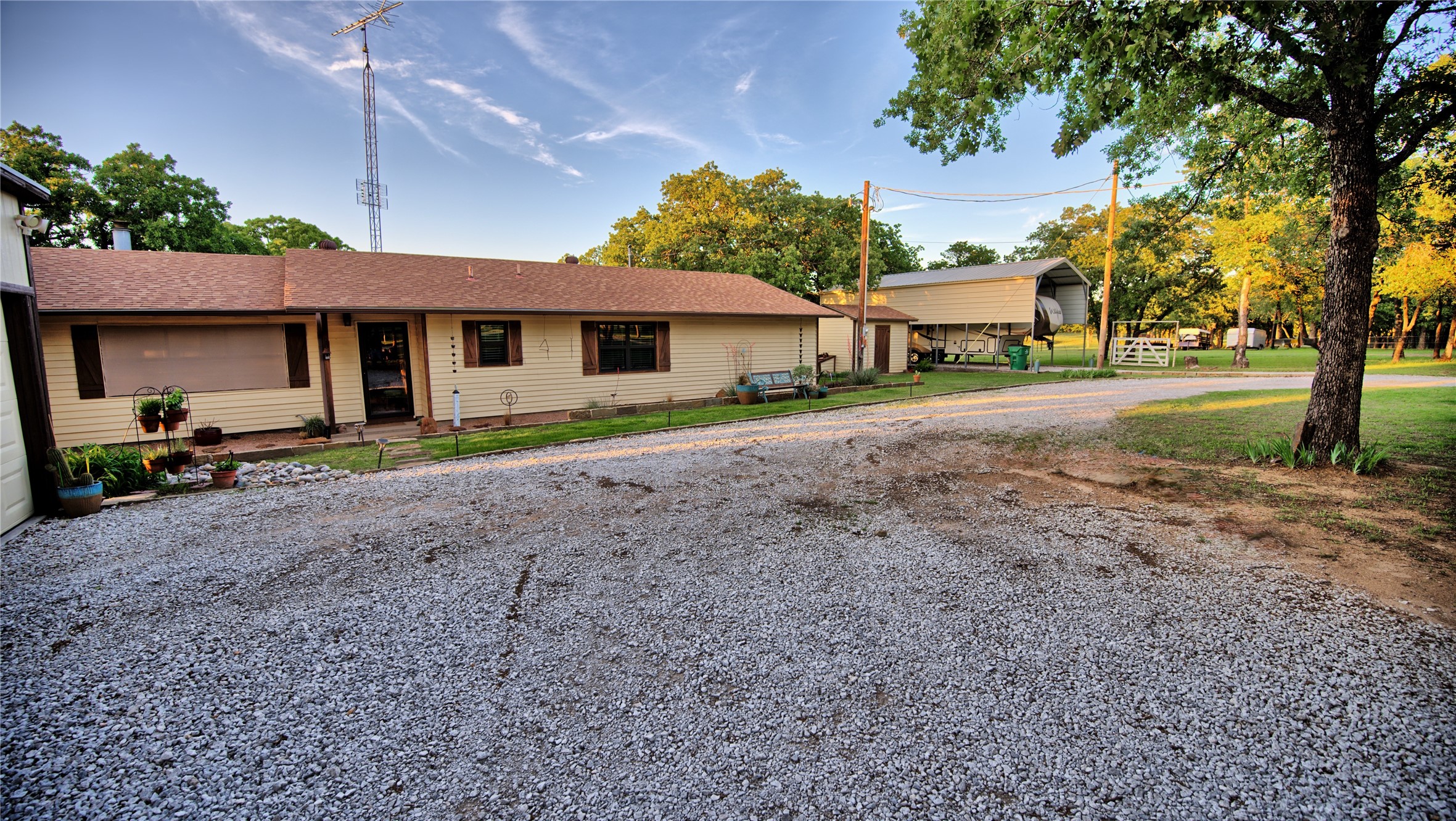 858 Ford Road Bowie TX 76230