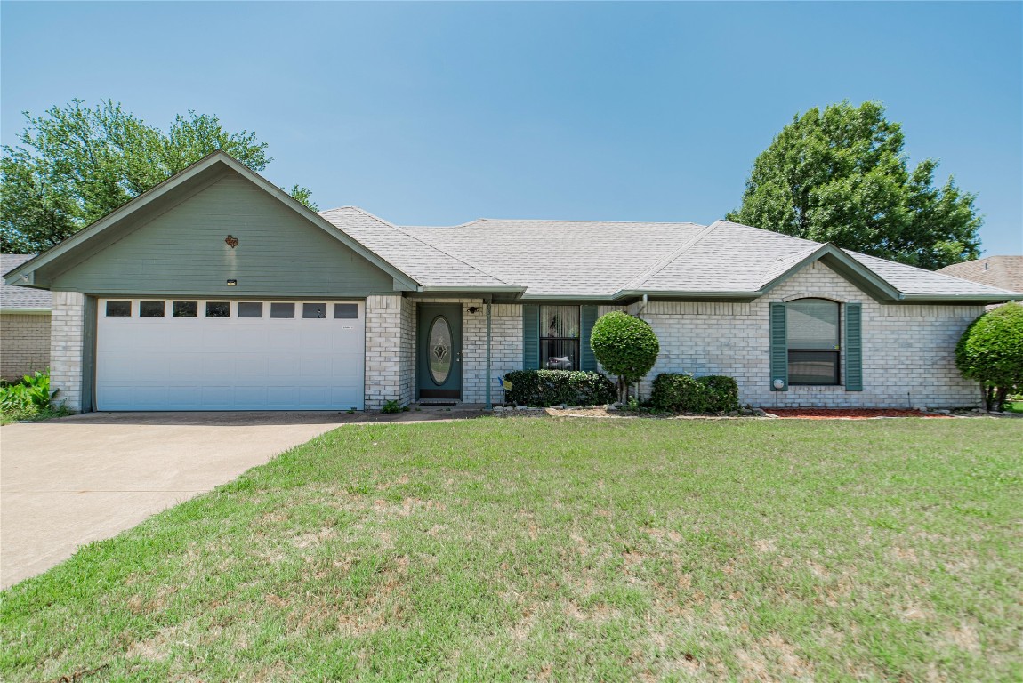 803 Tahiti Drive Granbury TX 76048