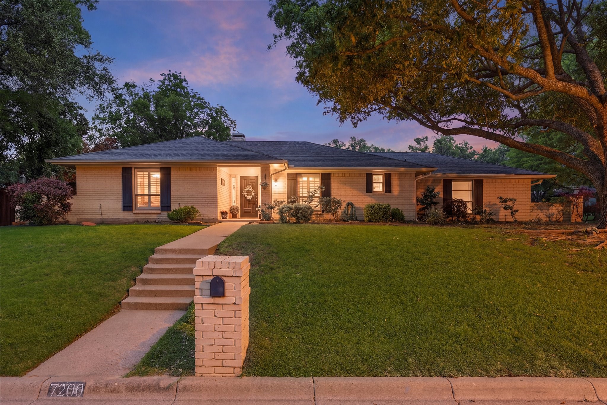 7200 Tamarack Road Benbrook TX 76116