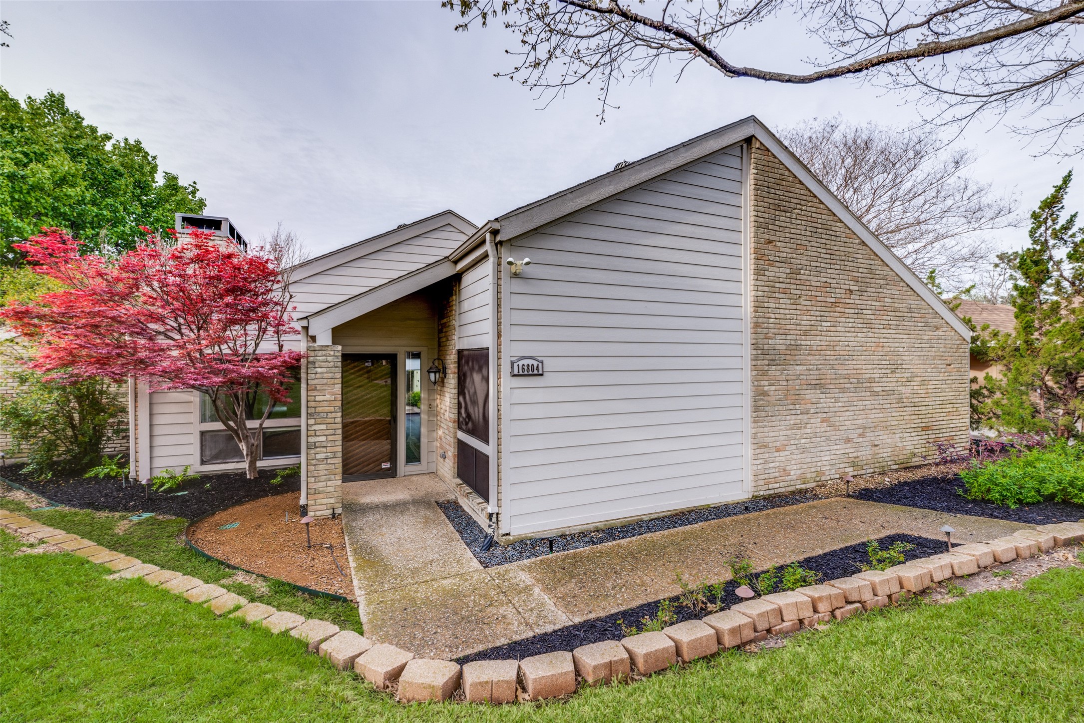 16804 Davenport Court Dallas TX 75248