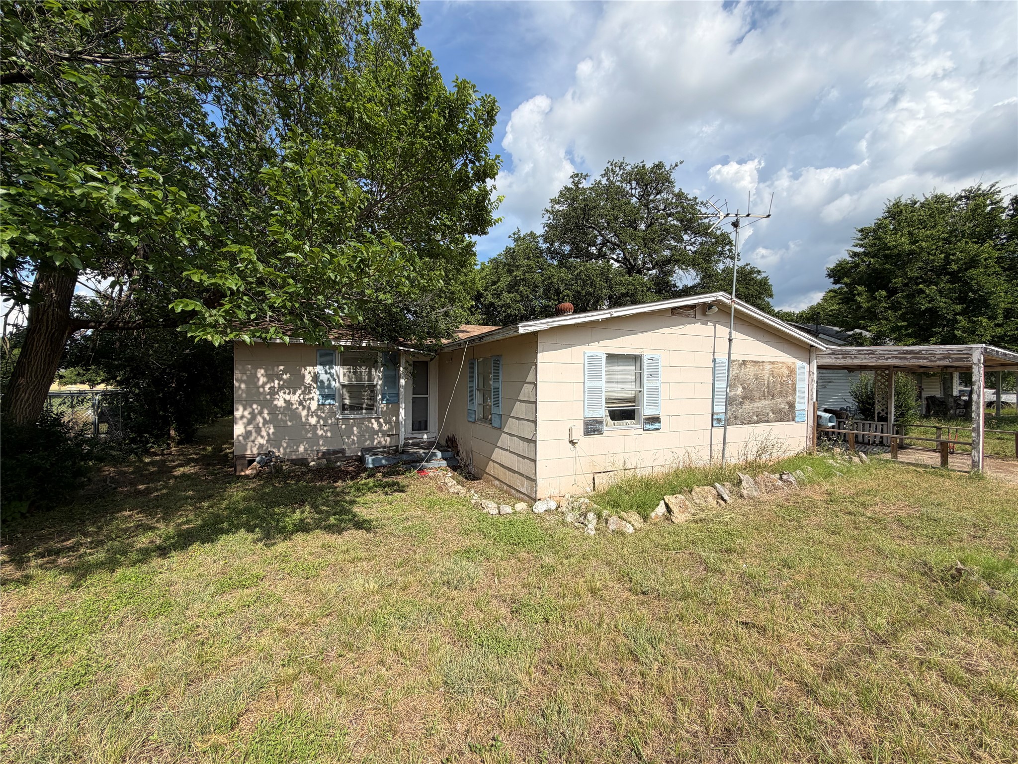 277 S Avenue L Crawford TX 76638