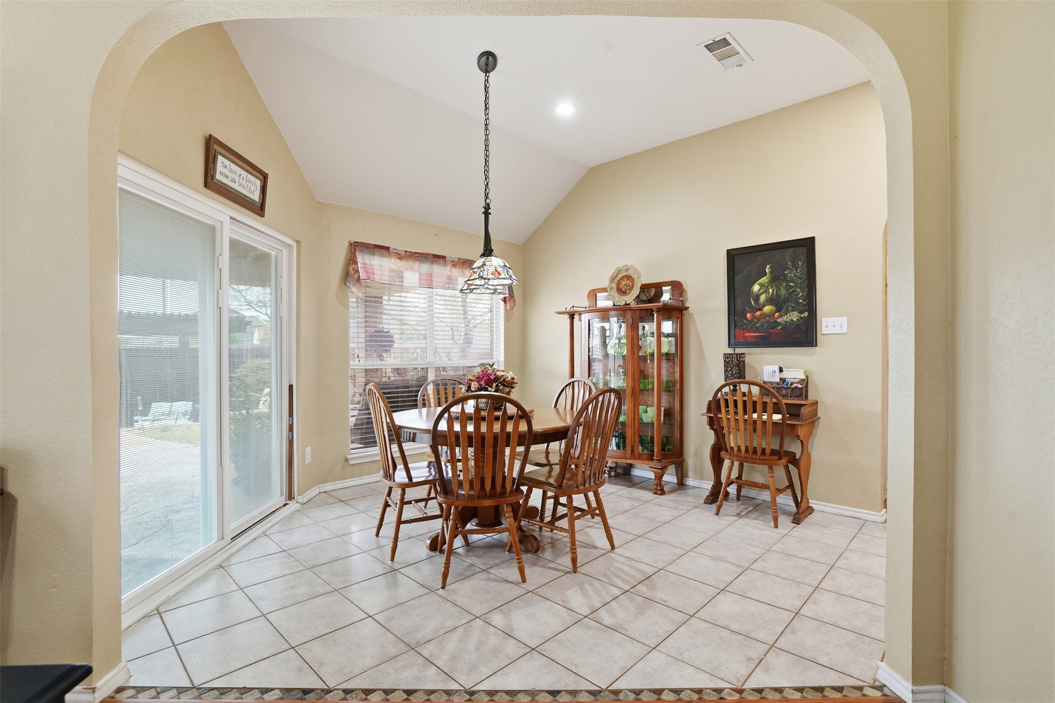 901 Dylan Court Burleson TX 76028