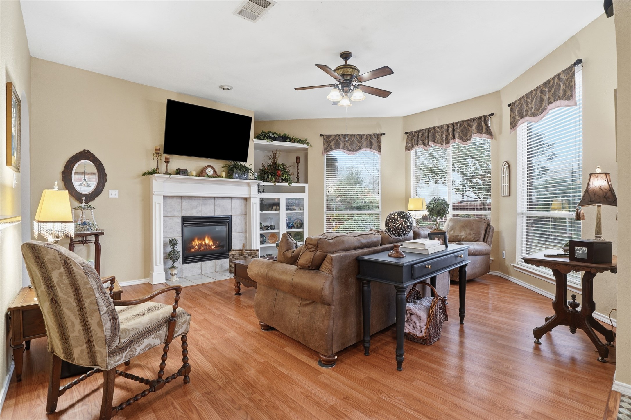 901 Dylan Court Burleson TX 76028