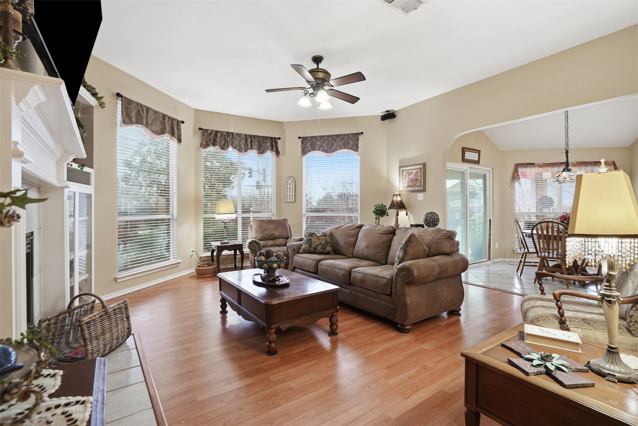 901 Dylan Court Burleson TX 76028