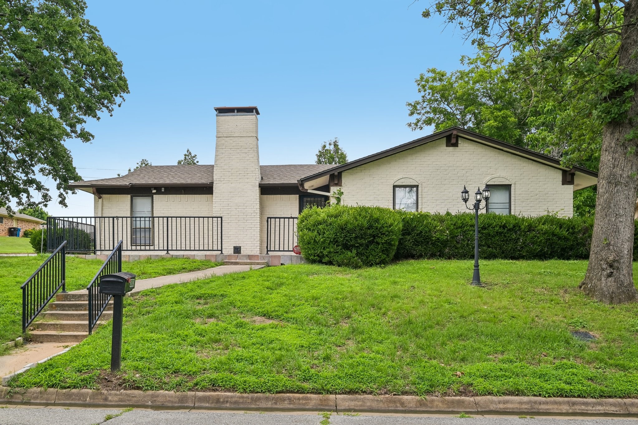 800 S Hyde Park Avenue Denison TX 75020