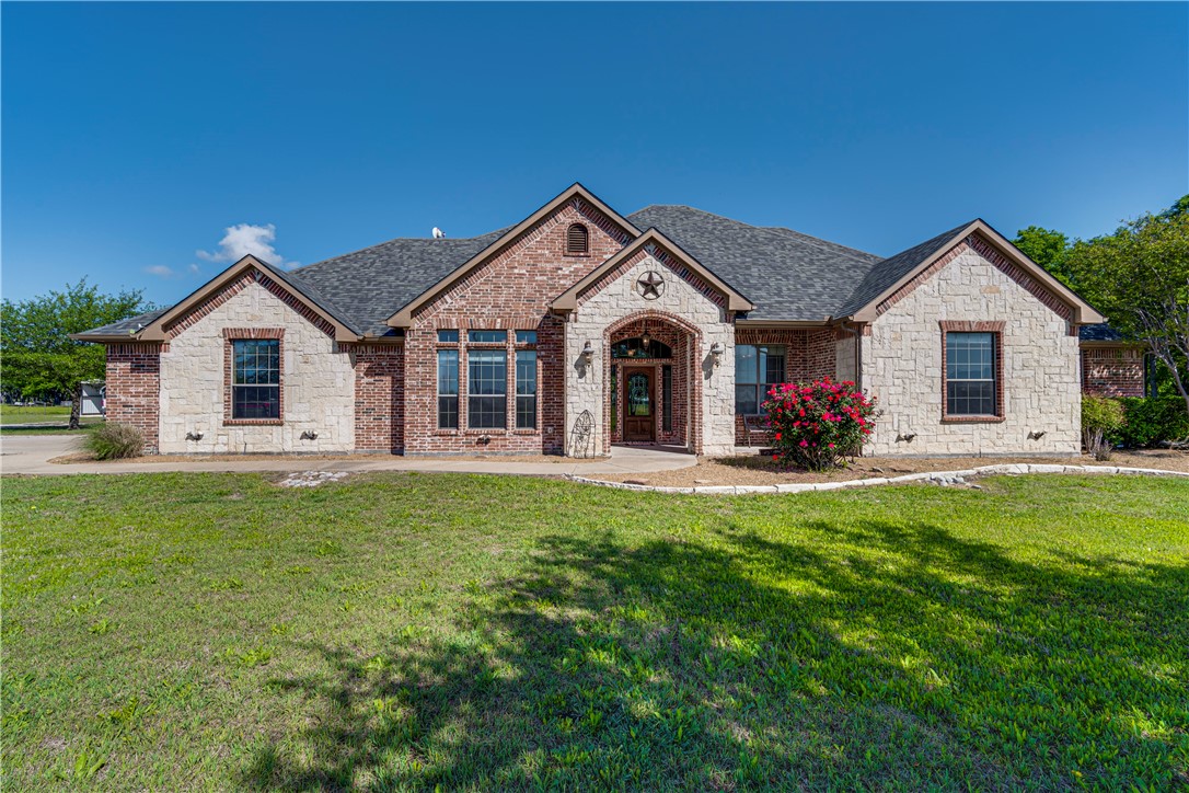 1216 West Road Waxahachie TX 75165