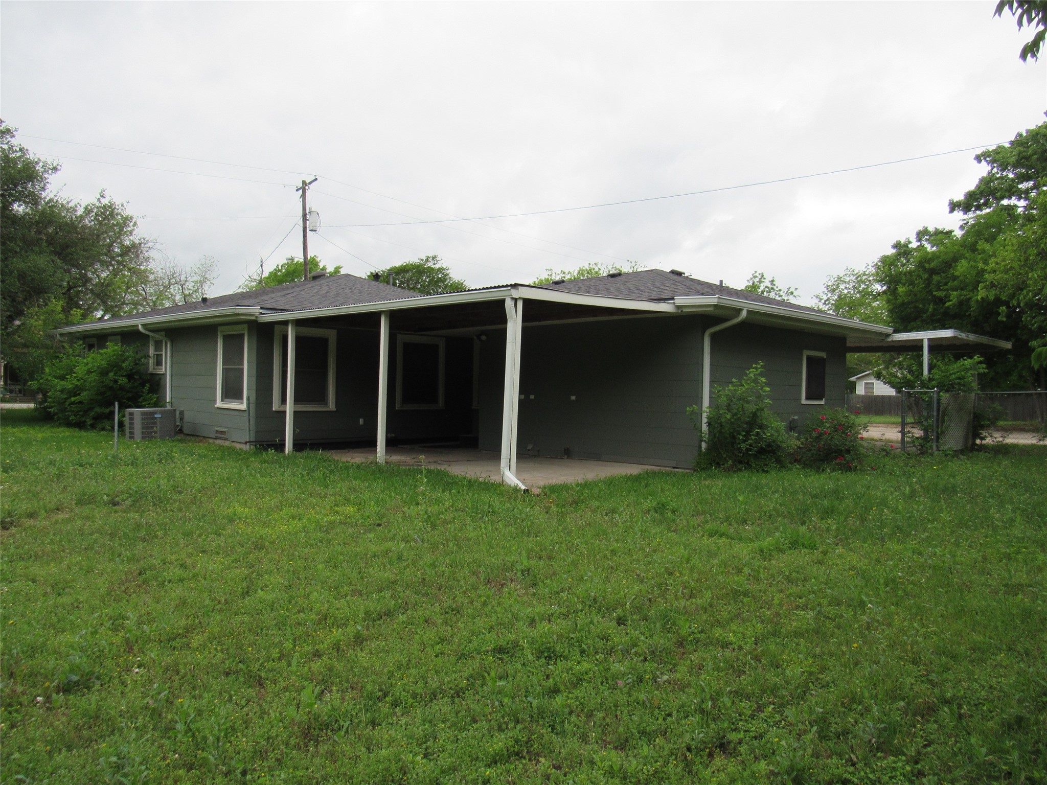 218 N Pearl Street Mart TX 76664