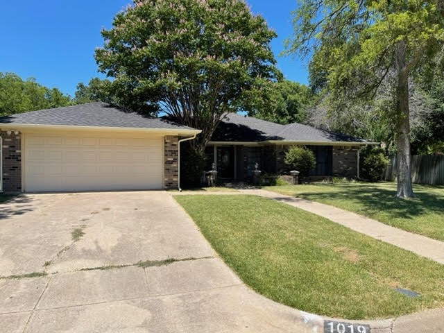 1019 Birchwood Lane Mansfield TX 76063