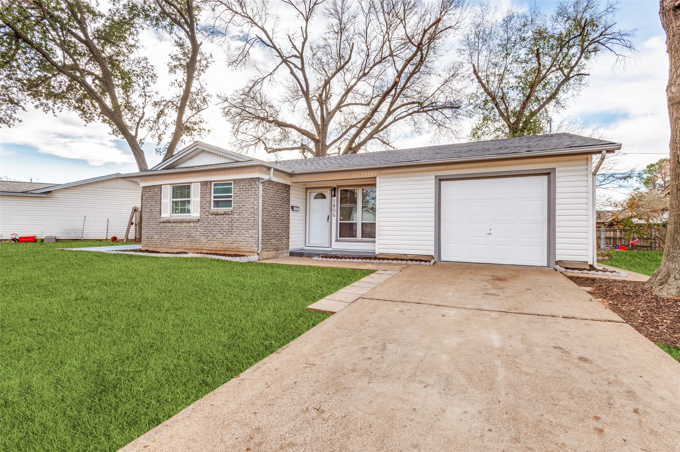 1806 Cunningham Street Irving TX 75062