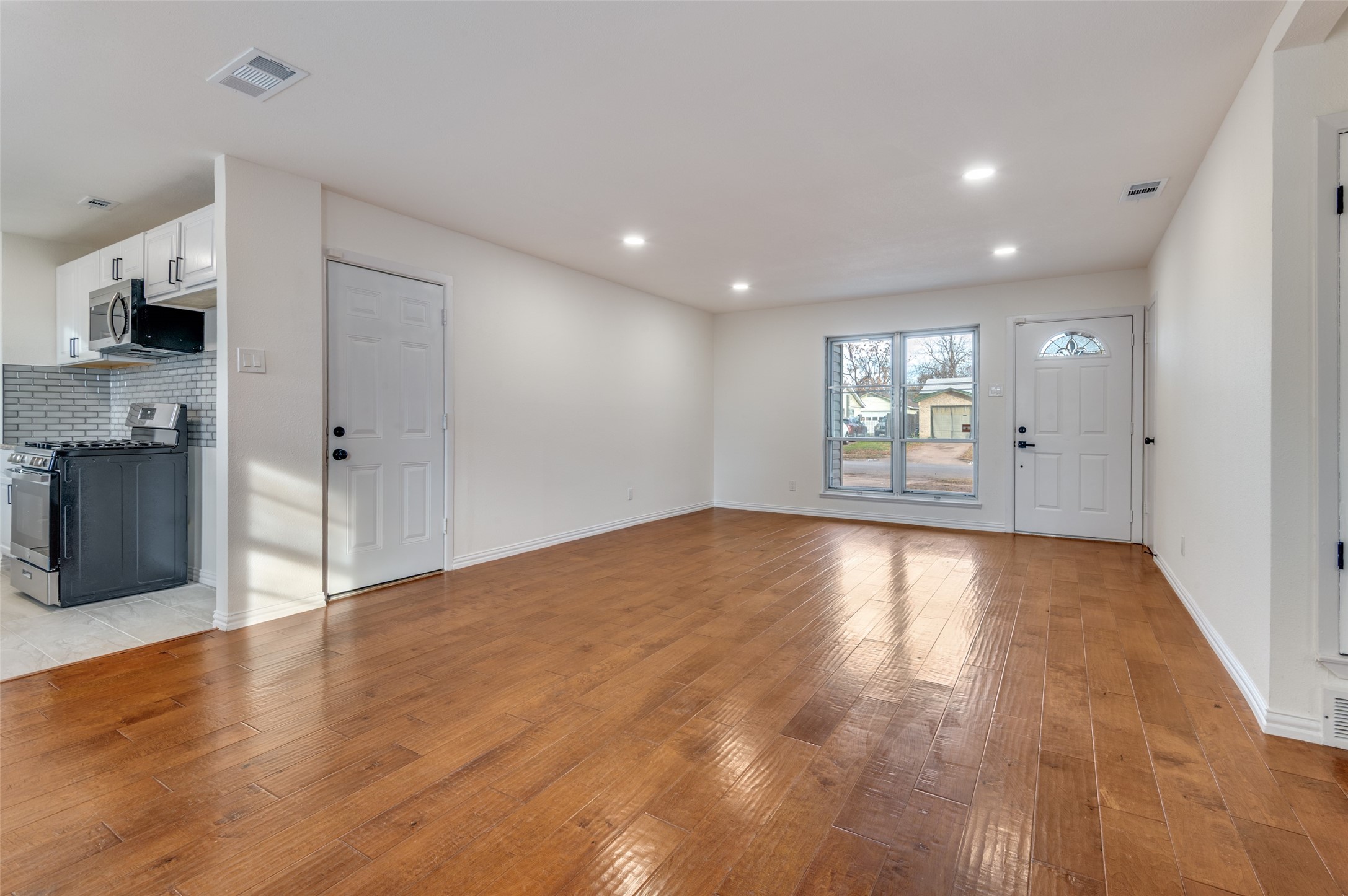 1806 Cunningham Street Irving TX 75062