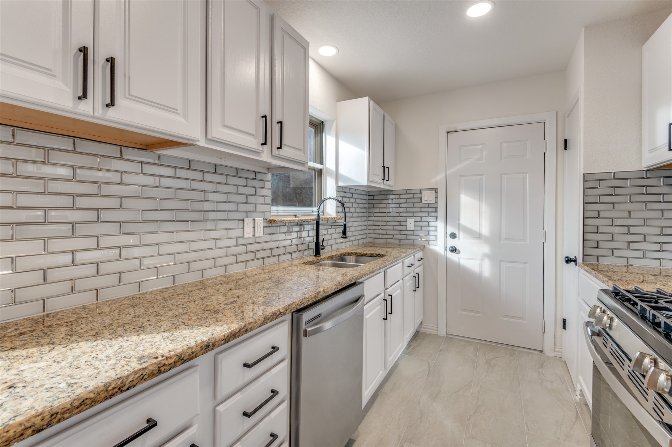 1806 Cunningham Street Irving TX 75062