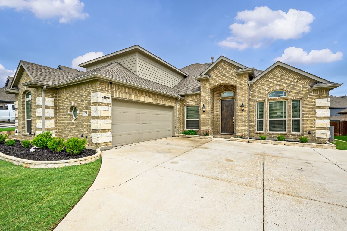 1705 Stags Leap Trail Kennedale TX 76060