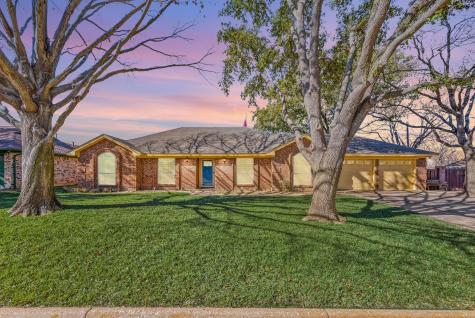 7701 Hunt Drive North Richland Hills TX 76182
