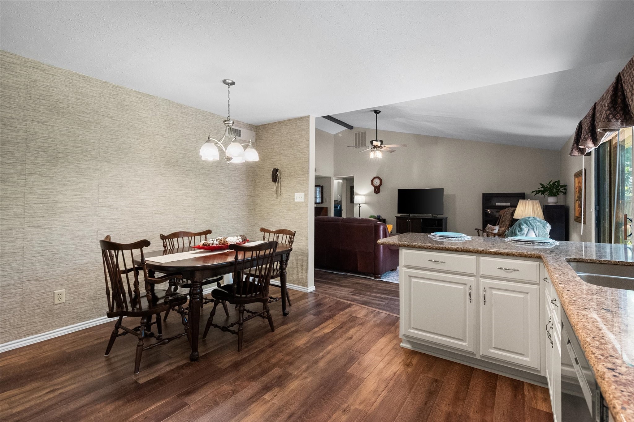7016 Greenspring Drive Arlington TX 76016