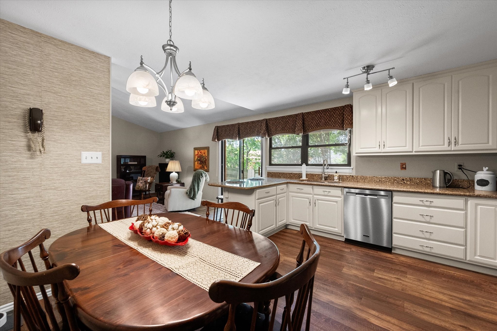 7016 Greenspring Drive Arlington TX 76016