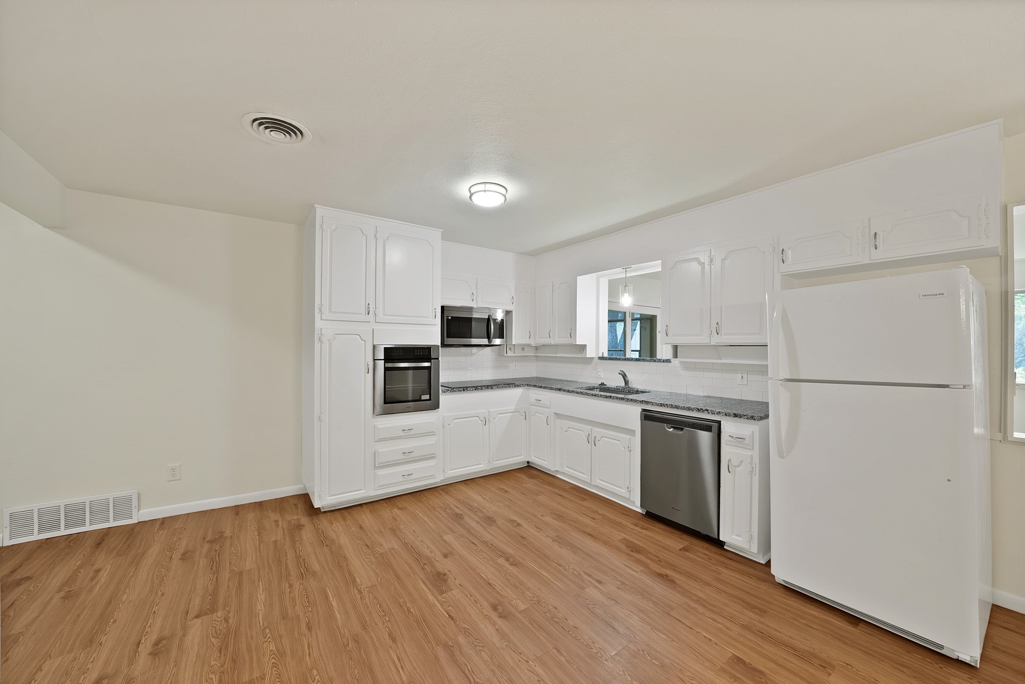 3458 Cimmaron Trail Fort Worth TX 76116