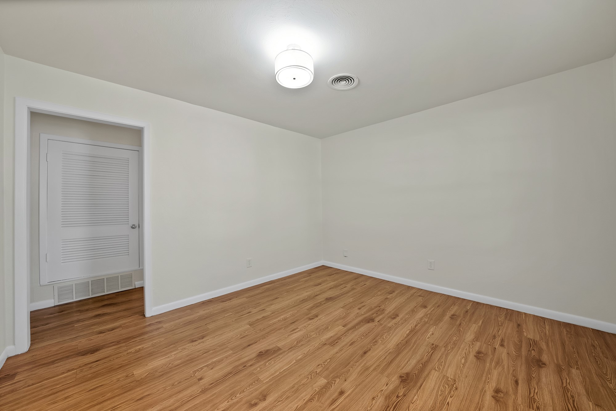 3458 Cimmaron Trail Fort Worth TX 76116