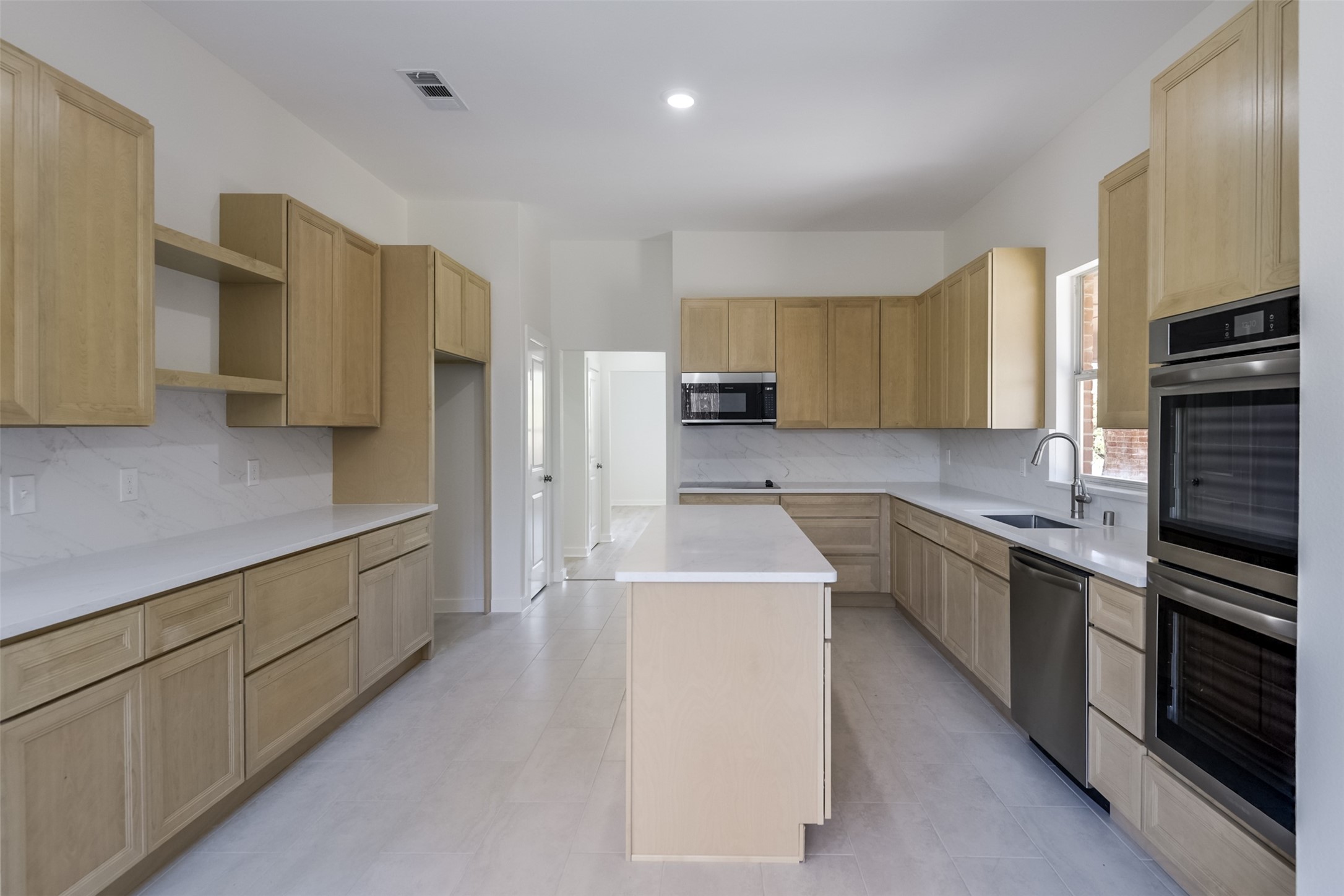 2916 Forestwood Drive Arlington TX 76006